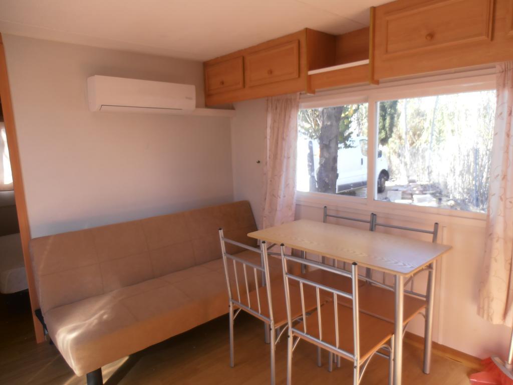 Hotel Oasis Country Park Rugat Exterior foto