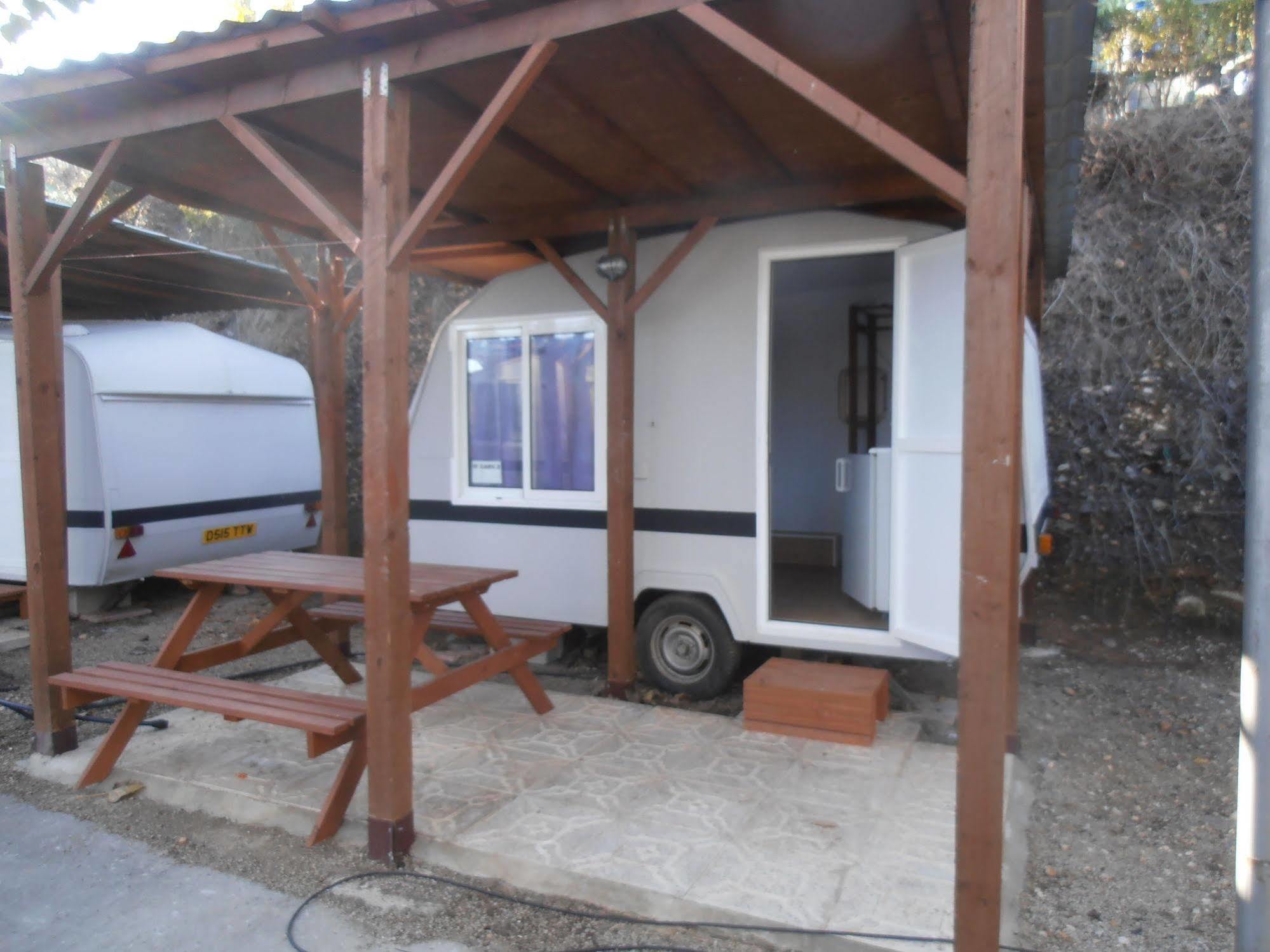 Hotel Oasis Country Park Rugat Exterior foto